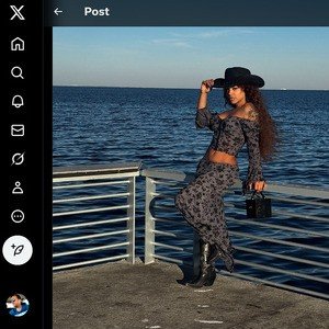 Eva Maxim Twitter (TS)